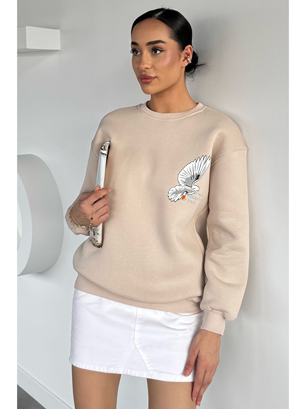Bej Kadın Ön Ve Sırt Baskılı Bisiklet Yaka Üç İplik Şardonlu Sweatshirt