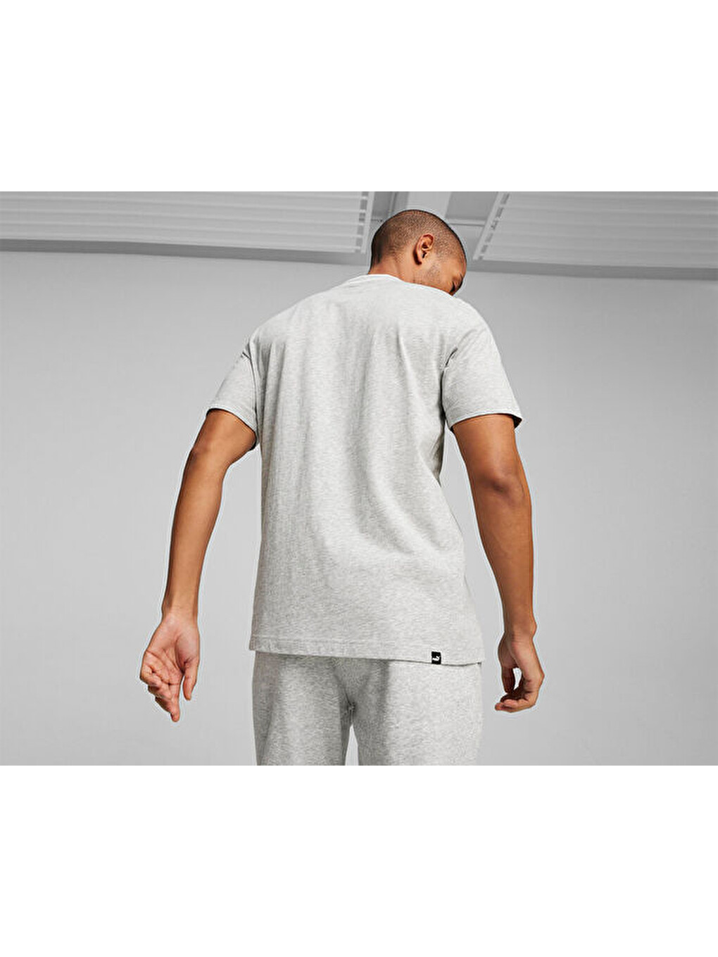 Puma Squad Graphic Tee Erkek Günlük Tişört 67896704 Gri-3