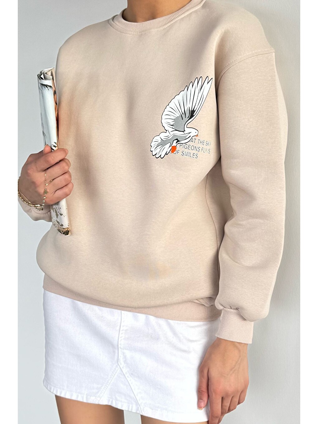 Bej Kadın Ön Ve Sırt Baskılı Bisiklet Yaka Üç İplik Şardonlu Sweatshirt-1