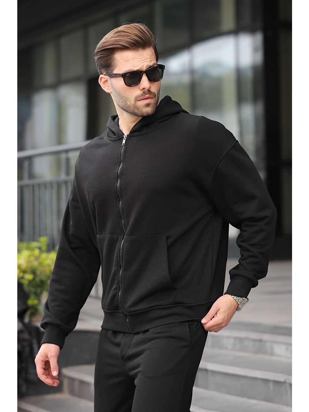 Siyah Kap&#252;şonlu Fermuarlı Basic Erkek Eşofman Takımı E7331-1