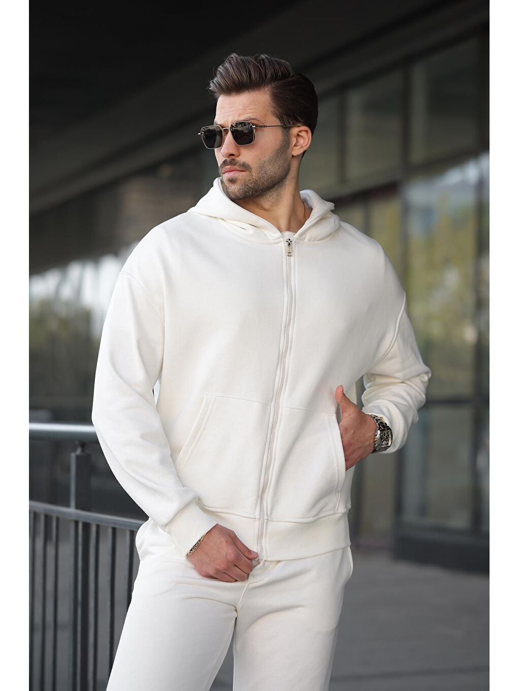 Beyaz Kapüşonlu Fermuarlı Basic Erkek Eşofman Takımı E7331-1