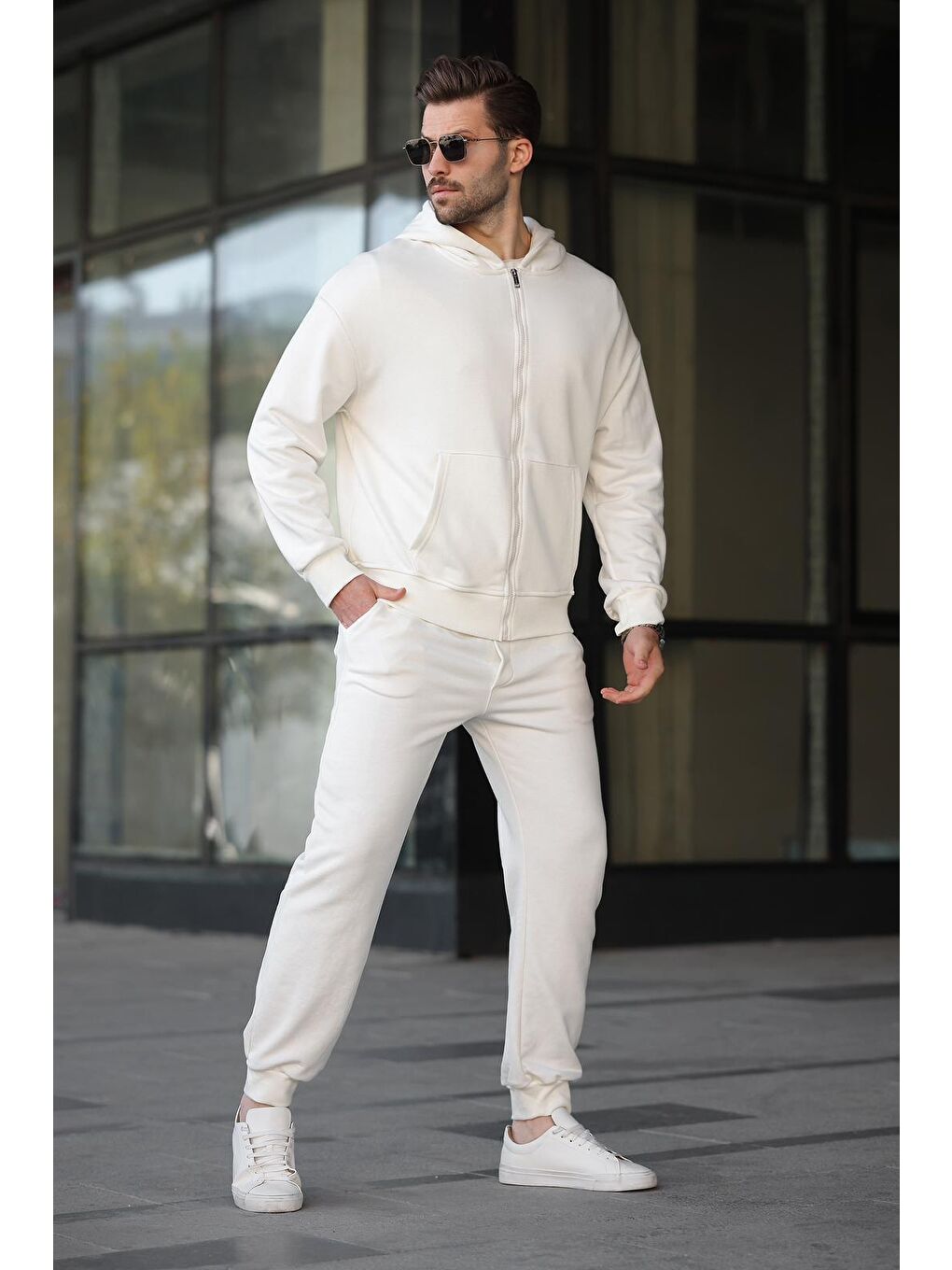 Beyaz Kapüşonlu Fermuarlı Basic Erkek Eşofman Takımı E7331-3