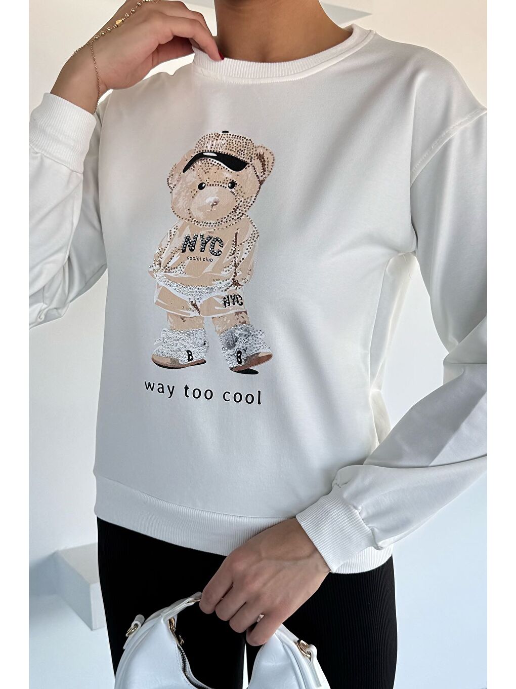 Ekru Kadın Bisiklet Yaka Baskılı Taş İşlemeli Sweatshirt