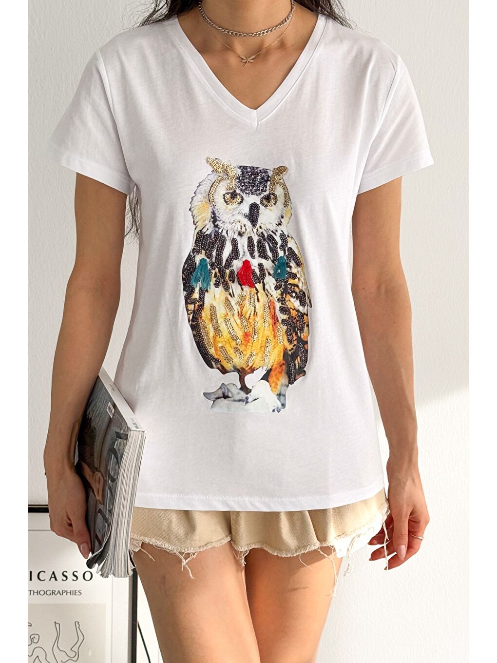 Beyaz V Yaka Kısa Kol Pul Payet Aplikeli Örme Regular Fit T-Shirt-4