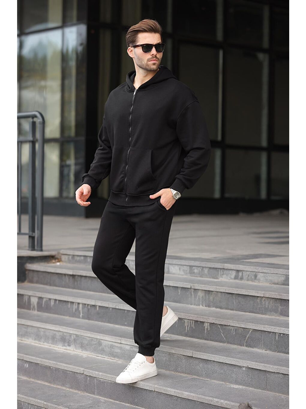 Siyah Kap&#252;şonlu Fermuarlı Basic Erkek Eşofman Takımı E7331-3