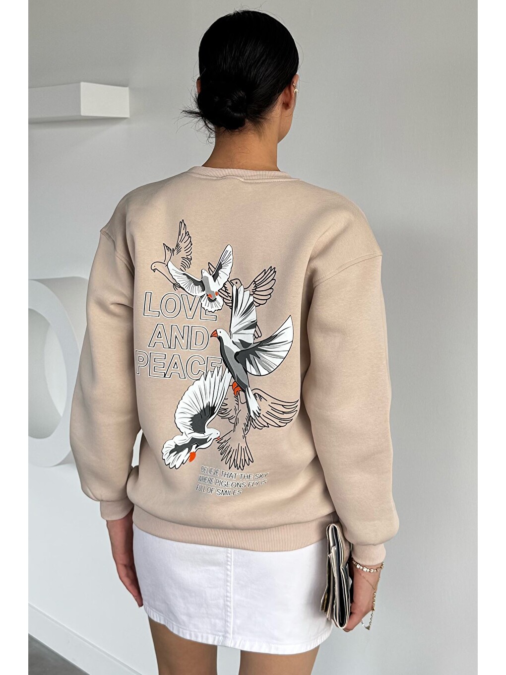 Bej Kadın Ön Ve Sırt Baskılı Bisiklet Yaka Üç İplik Şardonlu Sweatshirt-3
