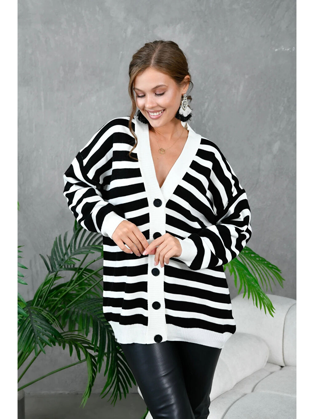 Siyah Kadın Bilek Etek Ve Banları Fitilli Çizgi desenli Triko Hırka-3