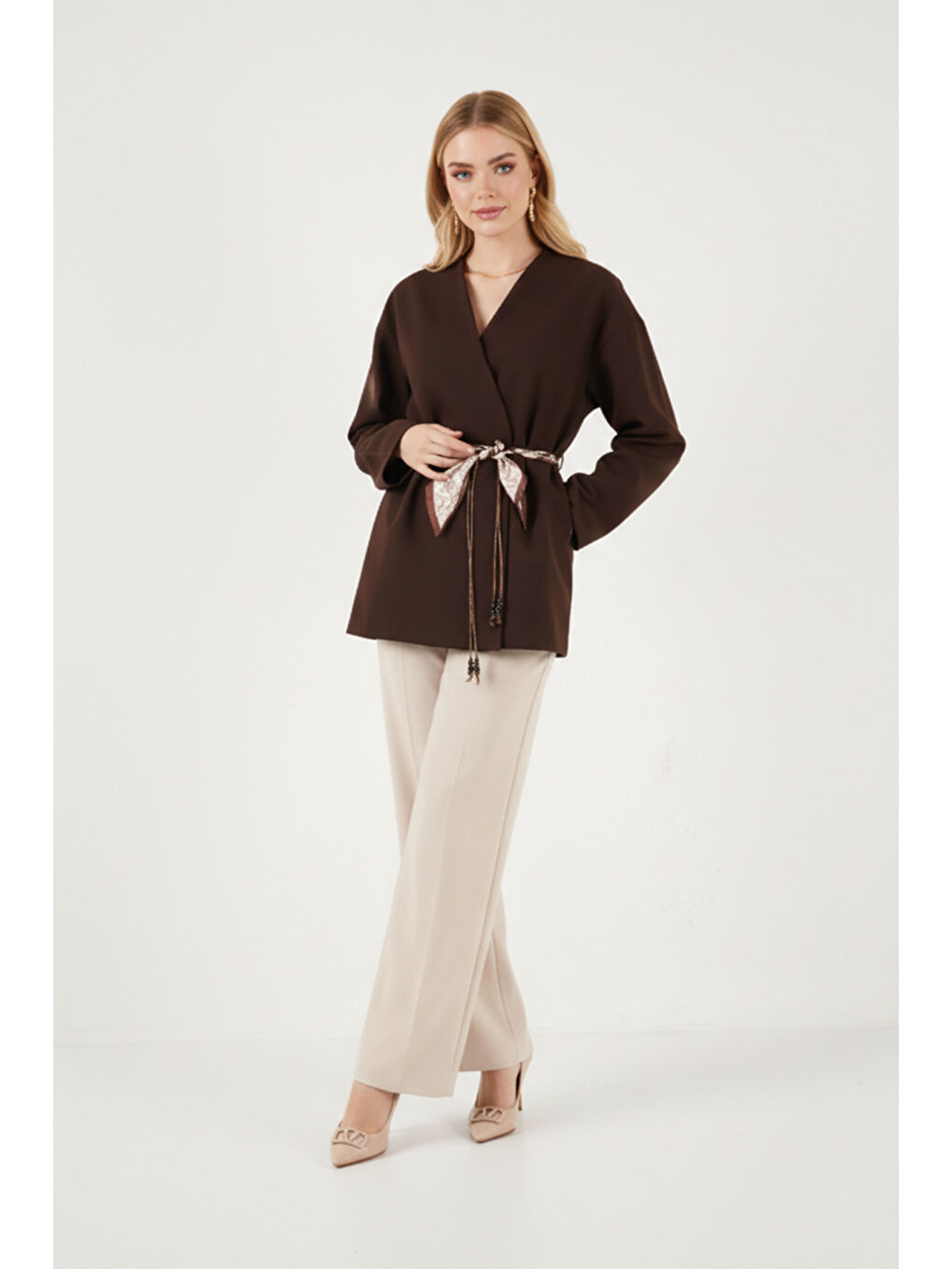 Kahverengi Regular Fit Kruvaze Yaka Fular Kemerli Kadın Blazer Ceket 6927673-3