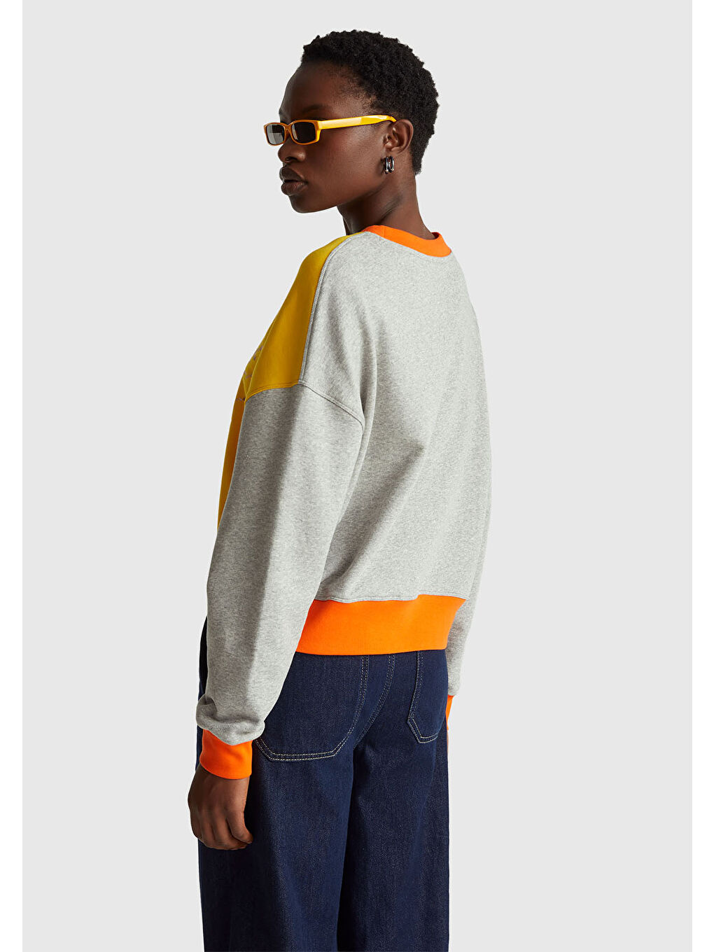 Kadın Sarı Mix  %100 Pamuk Renk Bloklu Stranger Things Baskılı Sweatshirt-2