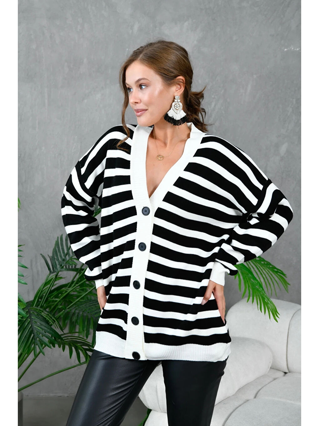 Siyah Kadın Bilek Etek Ve Banları Fitilli Çizgi desenli Triko Hırka-4