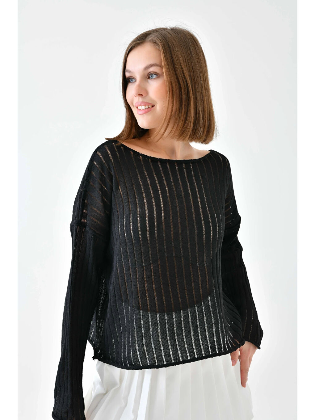 Siyah Kadın Kayık Yaka Örgü Detay Salaş Triko Kazak-1