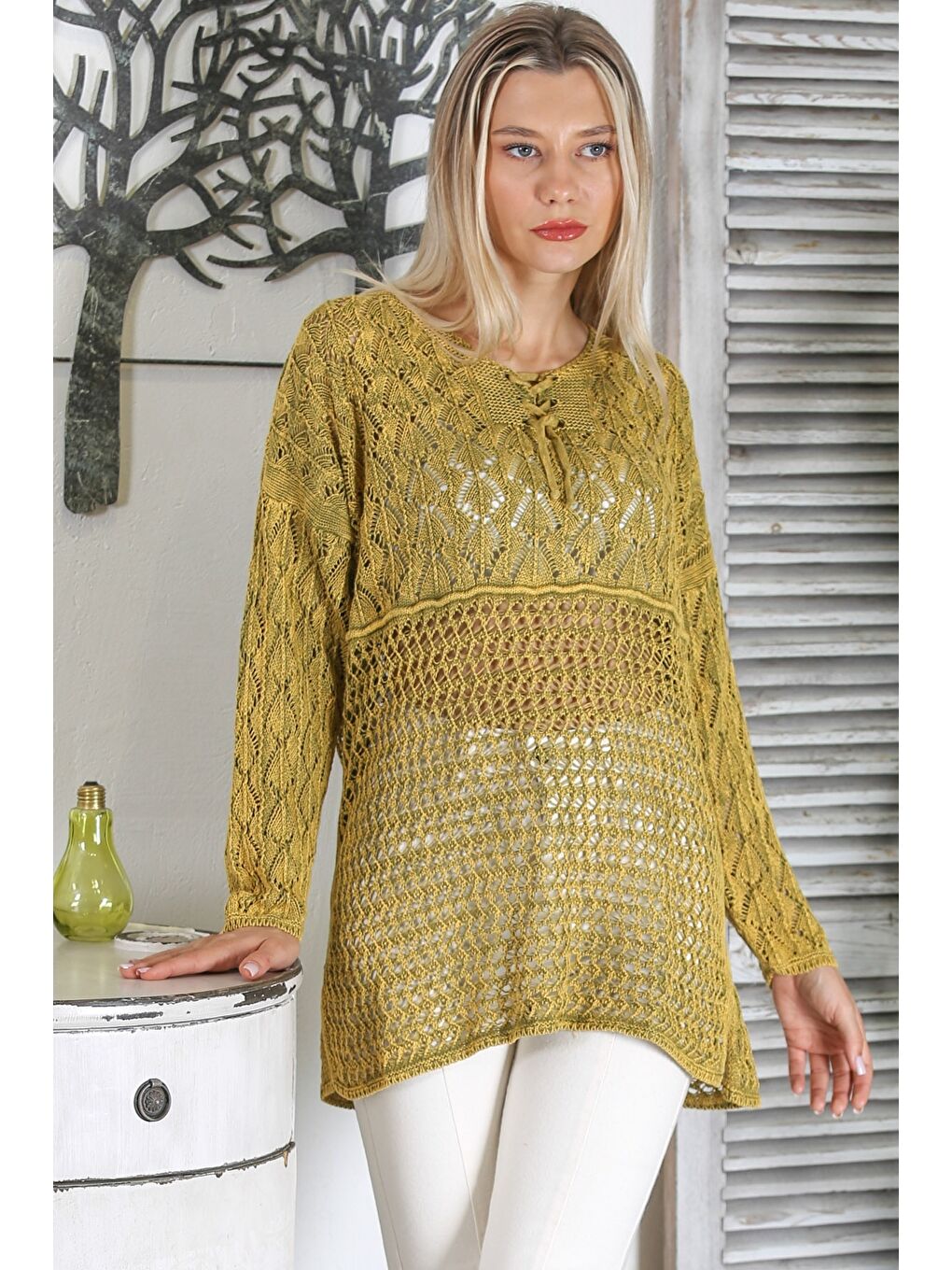 Yeşil Limon Küfü Rengi V Yaka Uzun Kol Bağlamalı Yıkamalı Ajurlu Jakar Triko Long Fit Bluz-1