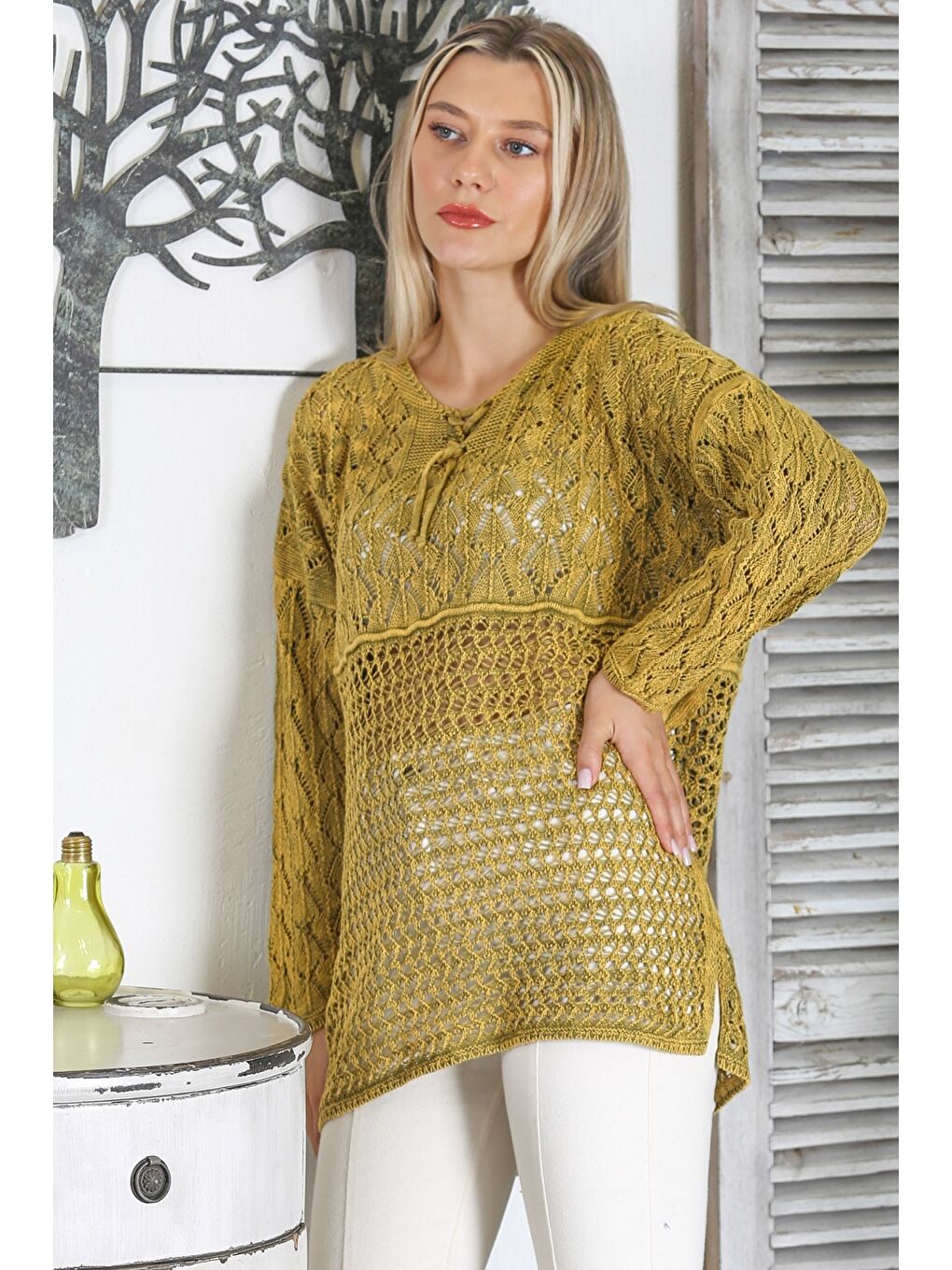 Yeşil Limon Küfü Rengi V Yaka Uzun Kol Bağlamalı Yıkamalı Ajurlu Jakar Triko Long Fit Bluz-2