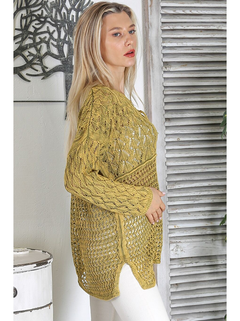 Yeşil Limon Küfü Rengi V Yaka Uzun Kol Bağlamalı Yıkamalı Ajurlu Jakar Triko Long Fit Bluz-3