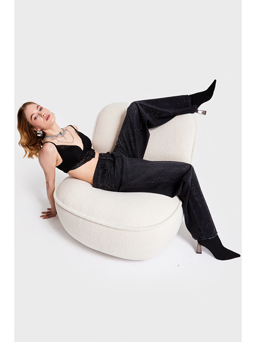 Kadın Siyah Renk T12S5-1 Parlak Taşlı Loose Midrise Fit Tasarım Denim-4