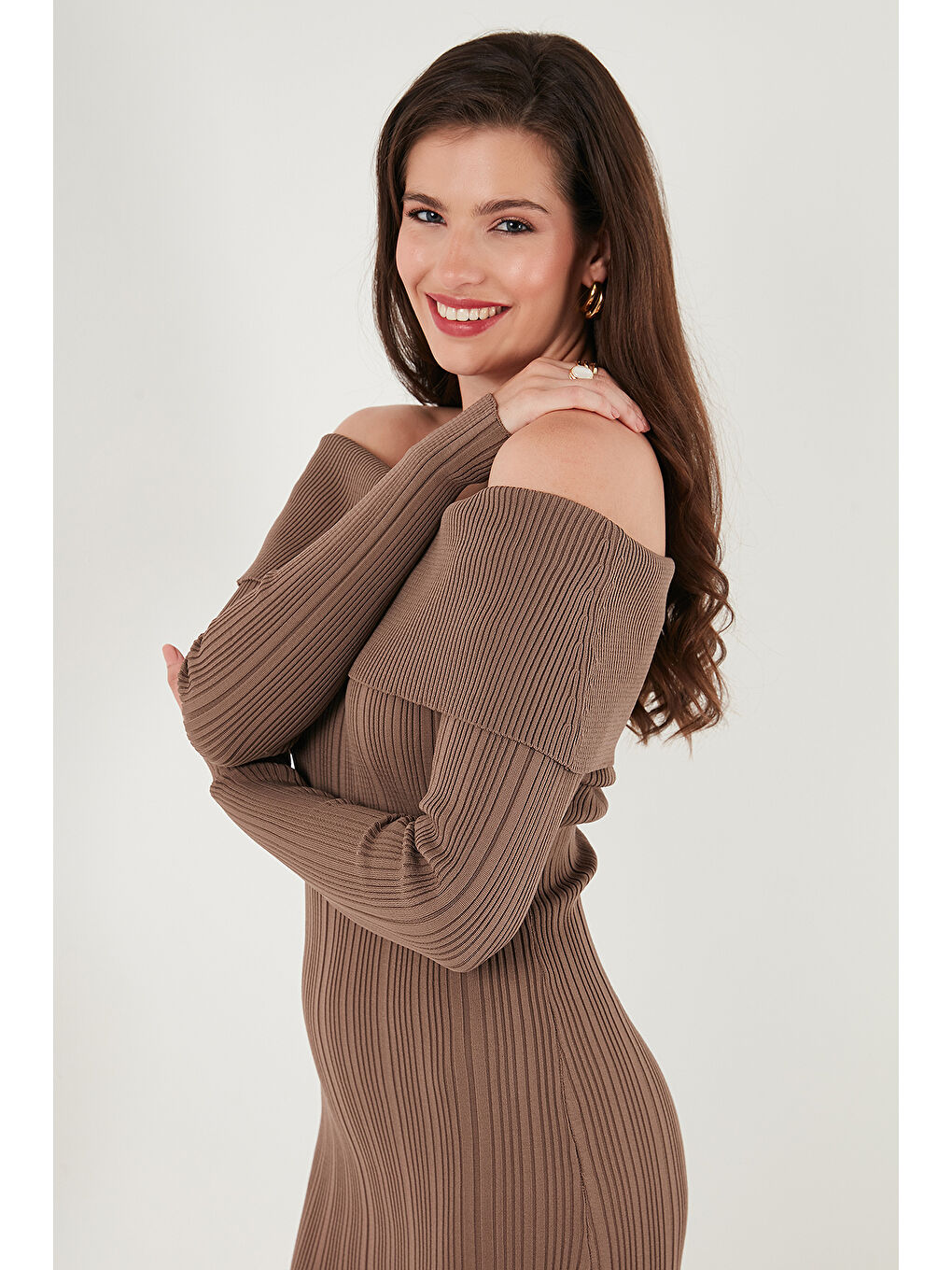 Bej Premium Fitilli Carmen Yaka Slim Fit Midi Boy Triko Elbise 680EL00033-3