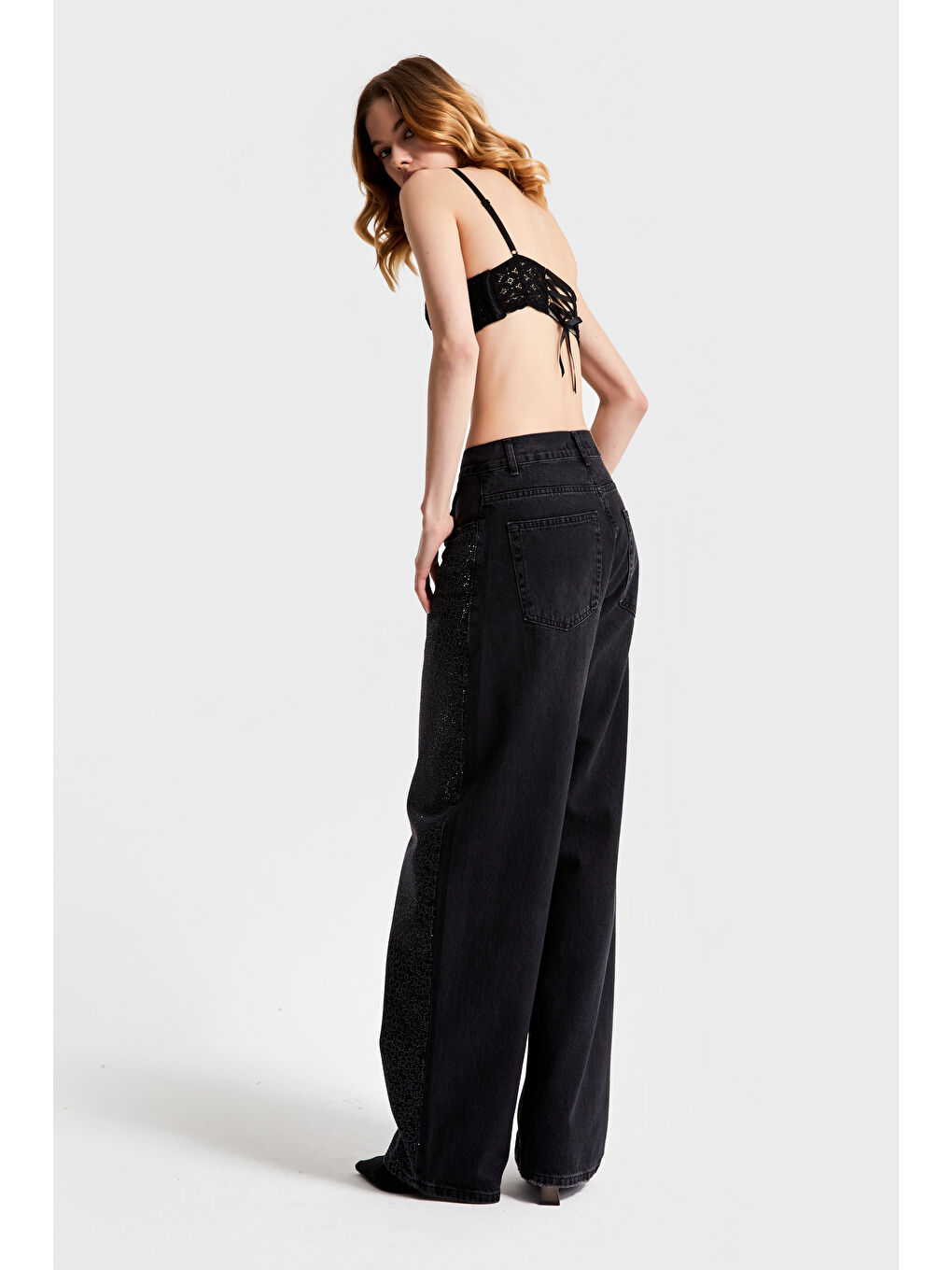 Kadın Siyah Renk T12S5-1 Parlak Taşlı Loose Midrise Fit Tasarım Denim-5