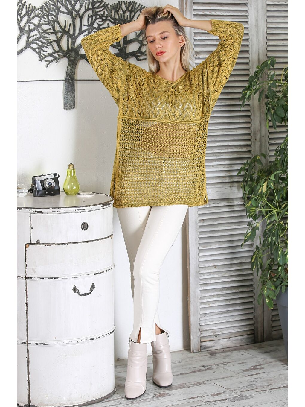 Yeşil Limon Küfü Rengi V Yaka Uzun Kol Bağlamalı Yıkamalı Ajurlu Jakar Triko Long Fit Bluz-6