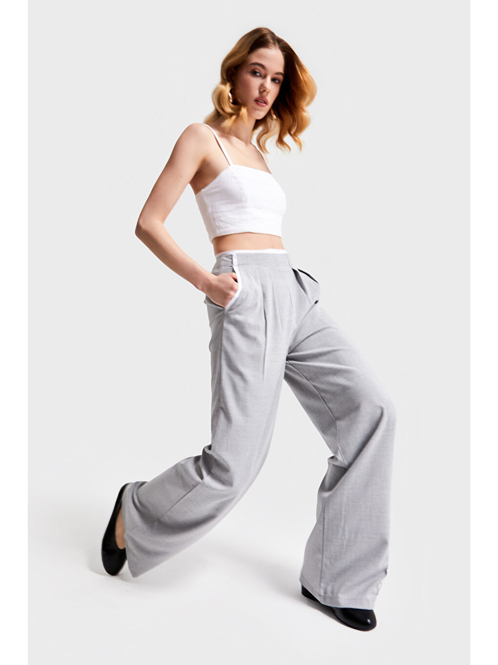 Kadın Gri Renk Palazzo Fit Rahat Kesim Tasarım Kumaş Pantolon-2