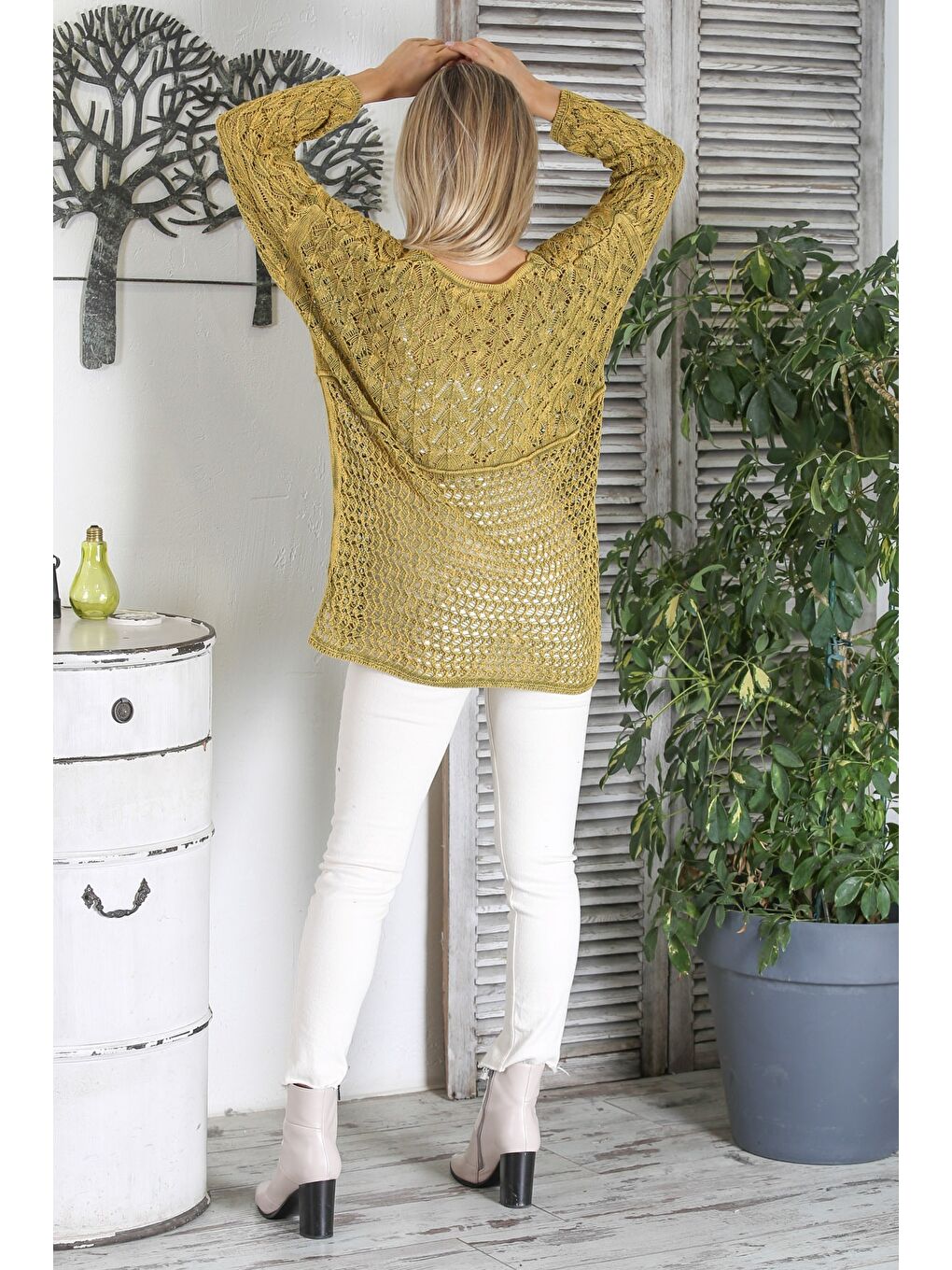 Yeşil Limon Küfü Rengi V Yaka Uzun Kol Bağlamalı Yıkamalı Ajurlu Jakar Triko Long Fit Bluz-7