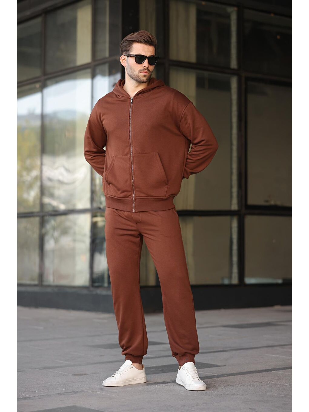 Acı Kahverengi Kap&#252;şonlu Fermuarlı Basic Erkek Eşofman Takımı E7331
