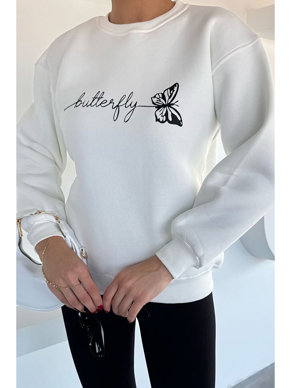 Ekru Kadın Kelebek Baskılı Bisiklet Yaka Üç İplik Şardonlu Sweatshirt