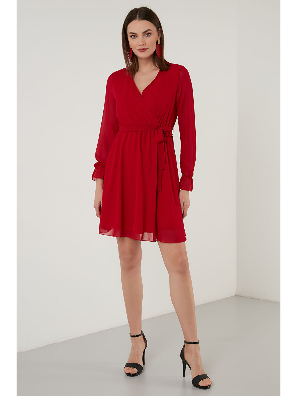 Kırmızı Kruvaze Yaka Bağlama Detaylı Şifon Mini Kadın Elbise 6051467-6