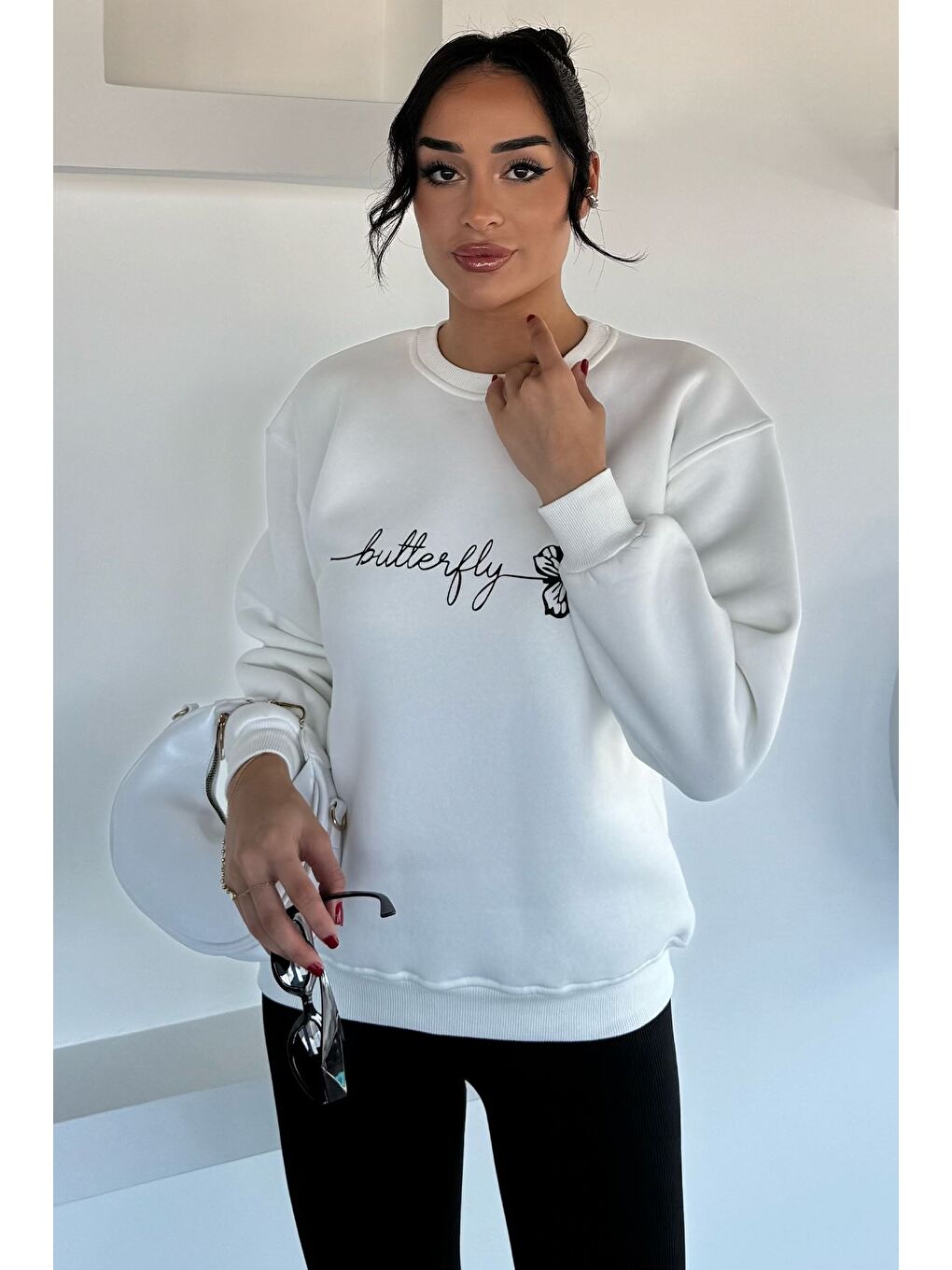 Ekru Kadın Kelebek Baskılı Bisiklet Yaka Üç İplik Şardonlu Sweatshirt-1
