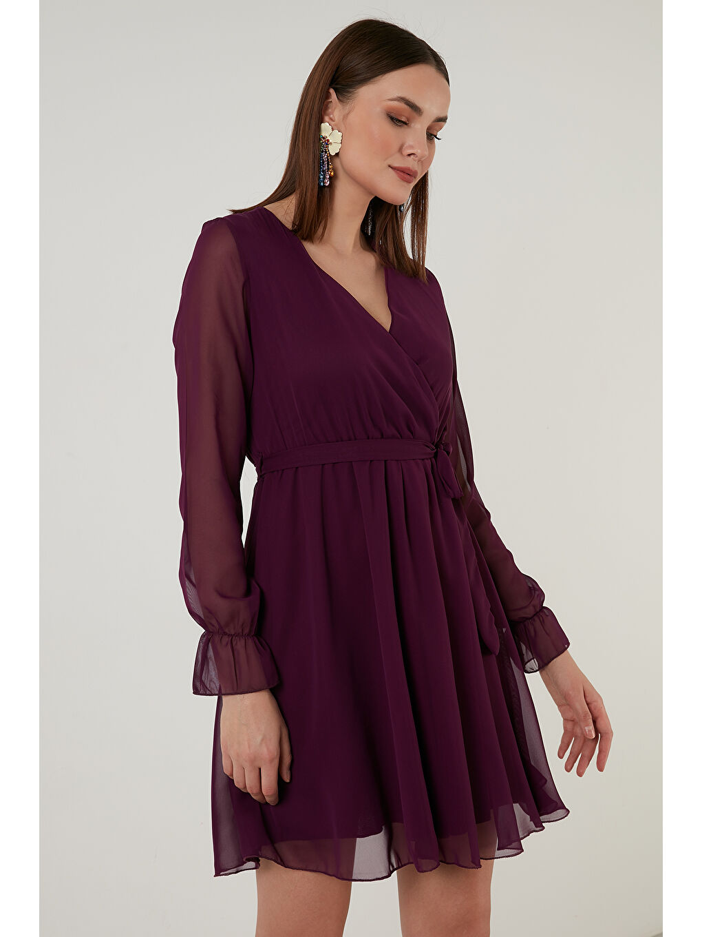 Mor Kruvaze Yaka Bağlama Detaylı Şifon Mini Elbise 6051467-5