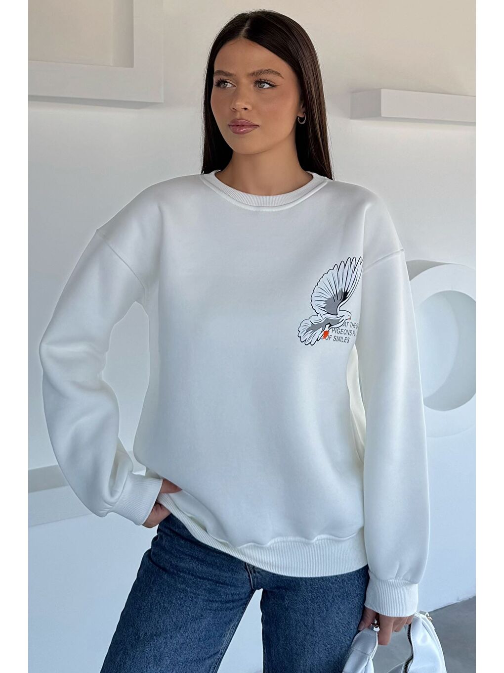Beyaz Kadın Ön Ve Sırt Baskılı Bisiklet Yaka Üç İplik Şardonlu Sweatshirt-1