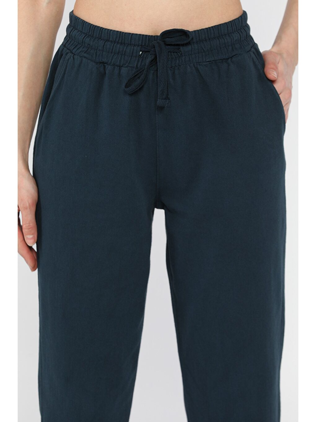 Petrol Kadın Yüksek Bel Paça Püskül Detaylı Gabardin Pantolon-3