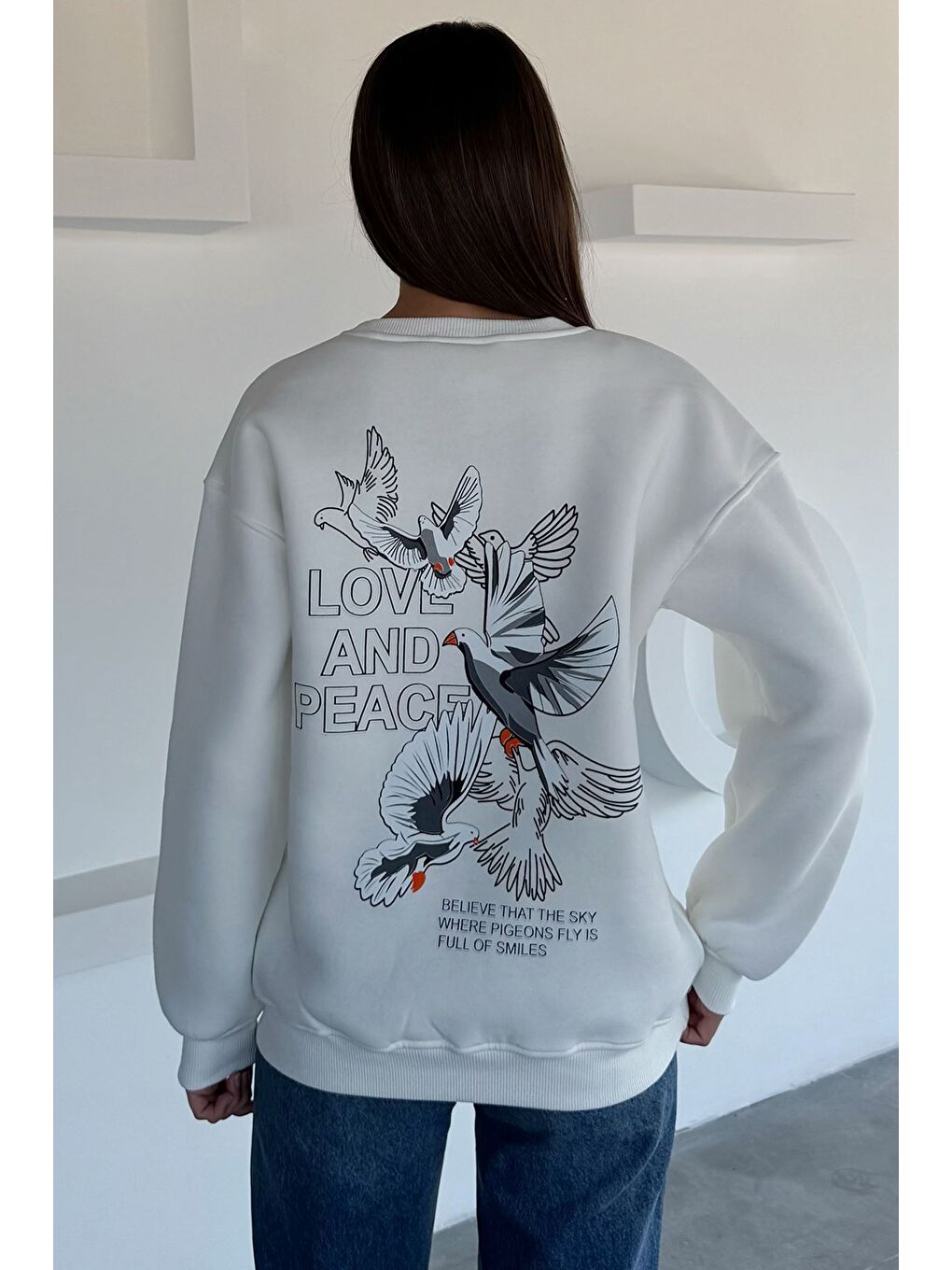 Beyaz Kadın Ön Ve Sırt Baskılı Bisiklet Yaka Üç İplik Şardonlu Sweatshirt-3