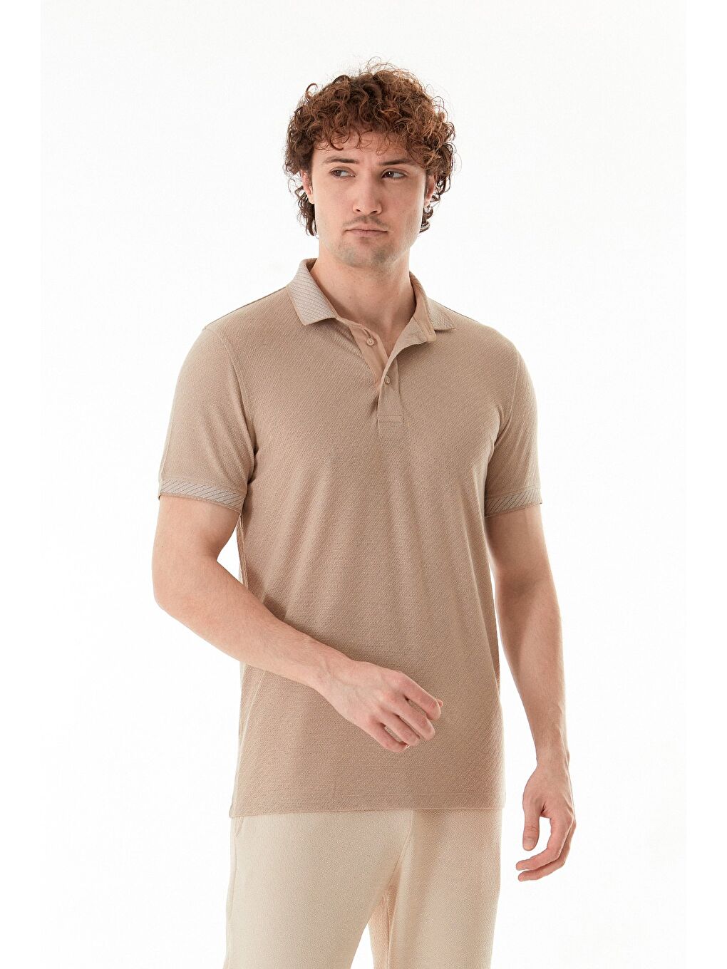 Bej Desenli Slim Fit Polo Yaka Tişört