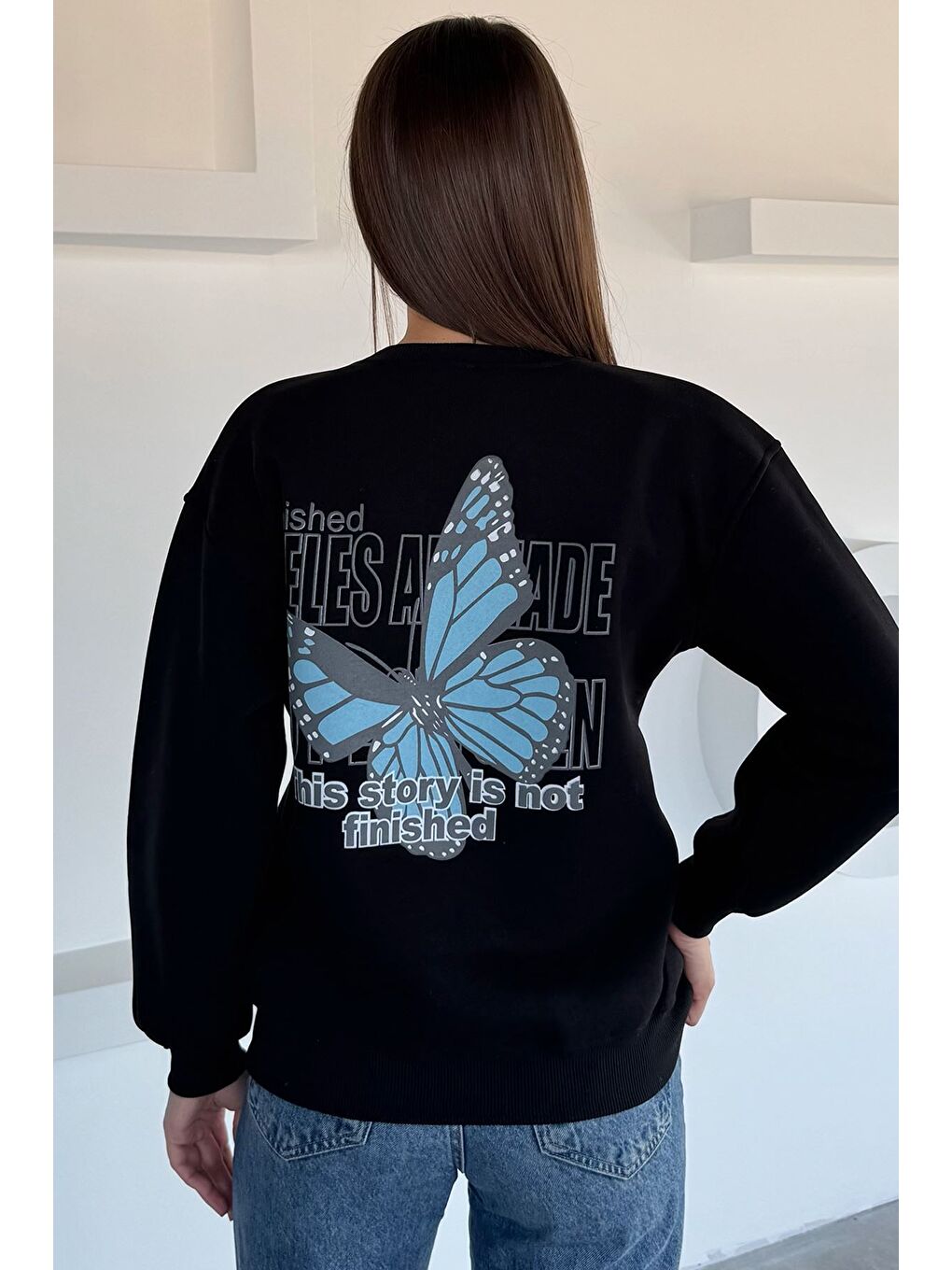 Siyah Kadın Ön Ve Sırt Kelebek Baskılı Üç İplik Şardonlu Bisiklet Yaka Sweatshirt-3