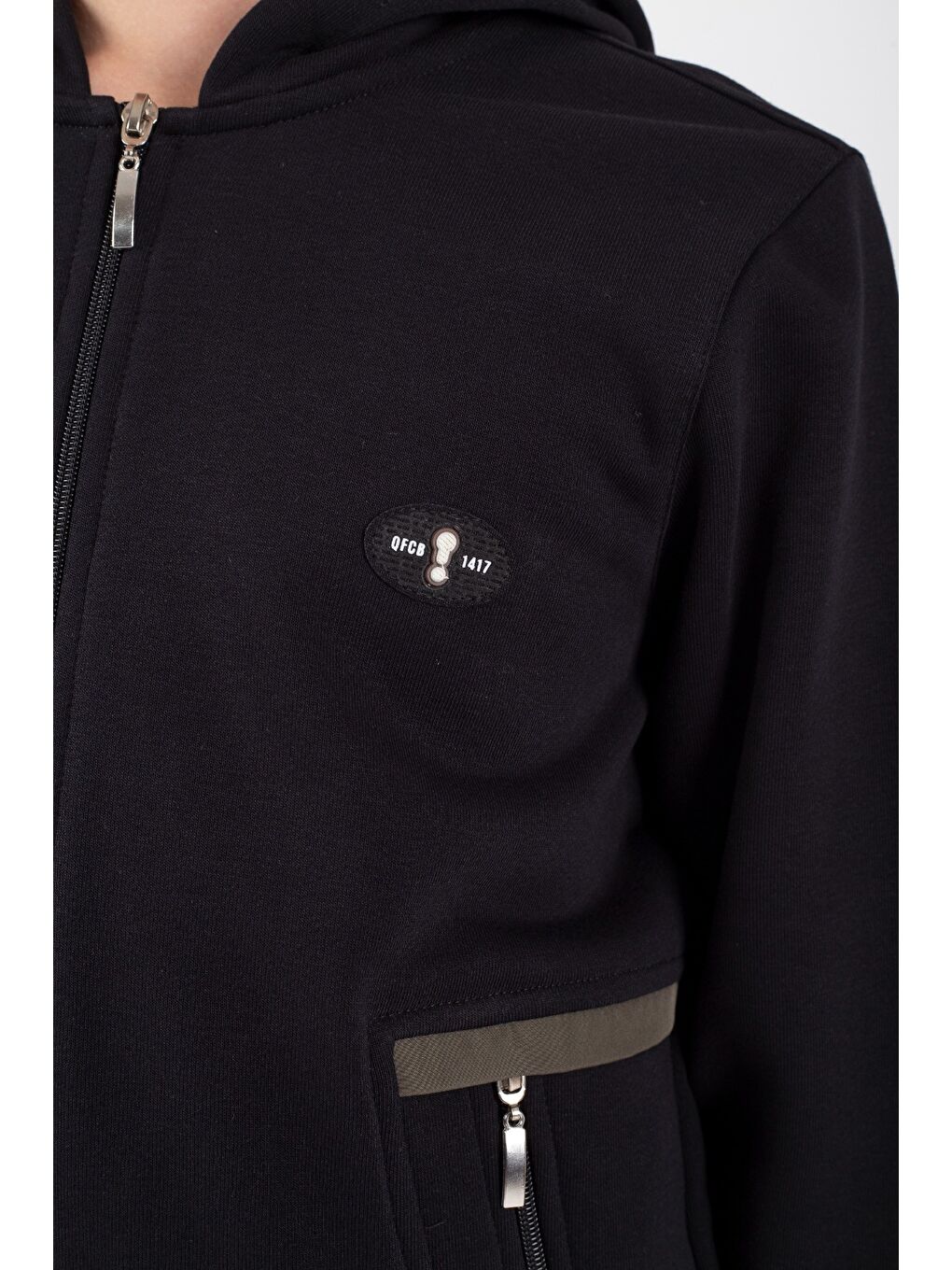 Siyah Erkek Çocuk Fermuar Kapamalı Kapüşonlu Arma Detaylı Eşofman Takımı M00757-1