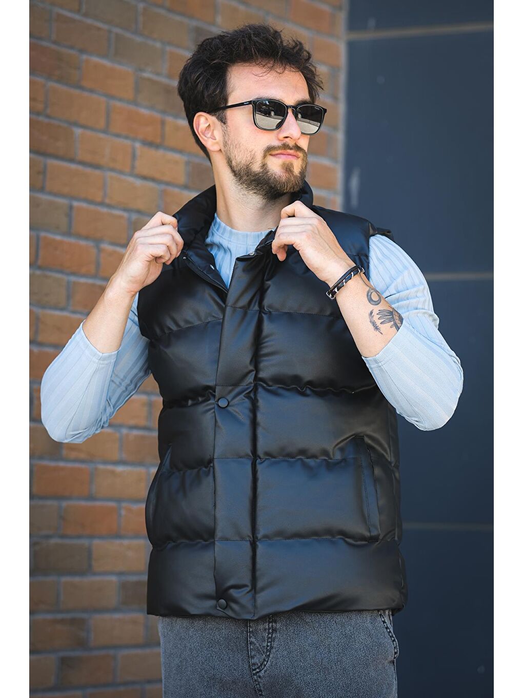 Siyah Oxfo Suya Dayanıklı Cepli Dik Yaka Erkek Şişme Deri Yelek-1