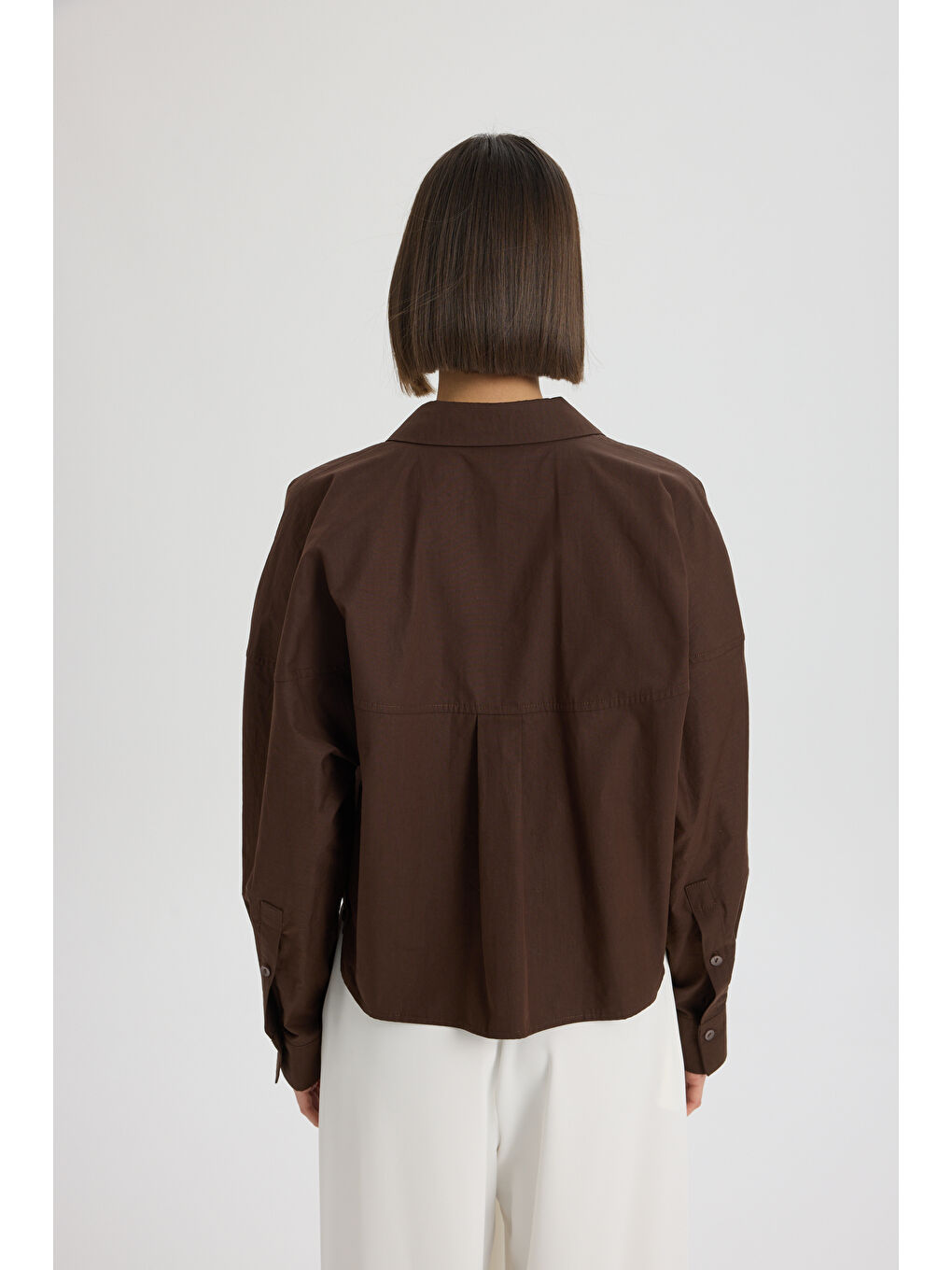 Kahverengi Numen Yırtmaç Detay Kahve Kısa Gömlek-4