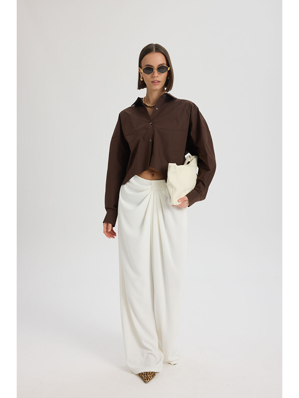 Kahverengi Numen Yırtmaç Detay Kahve Kısa Gömlek-5