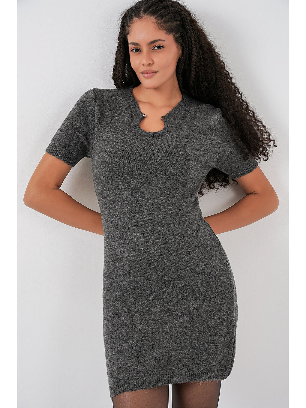 Kadın Kolye Detaylı Triko Elbise 15989 - Antrasit-3