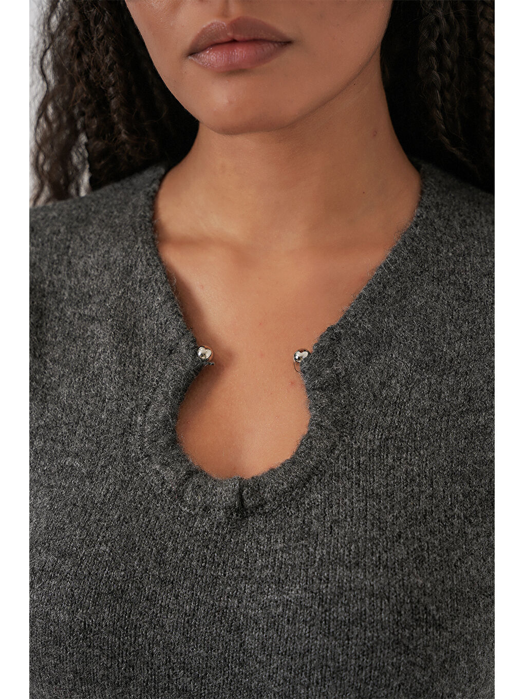 Kadın Kolye Detaylı Triko Elbise 15989 - Antrasit-4