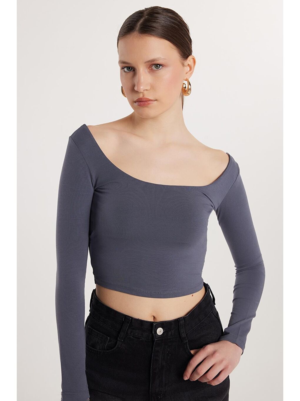 Kadın Slim Fit Dar Kesim Pamuklu Kayık Yaka Antrasit Bluz