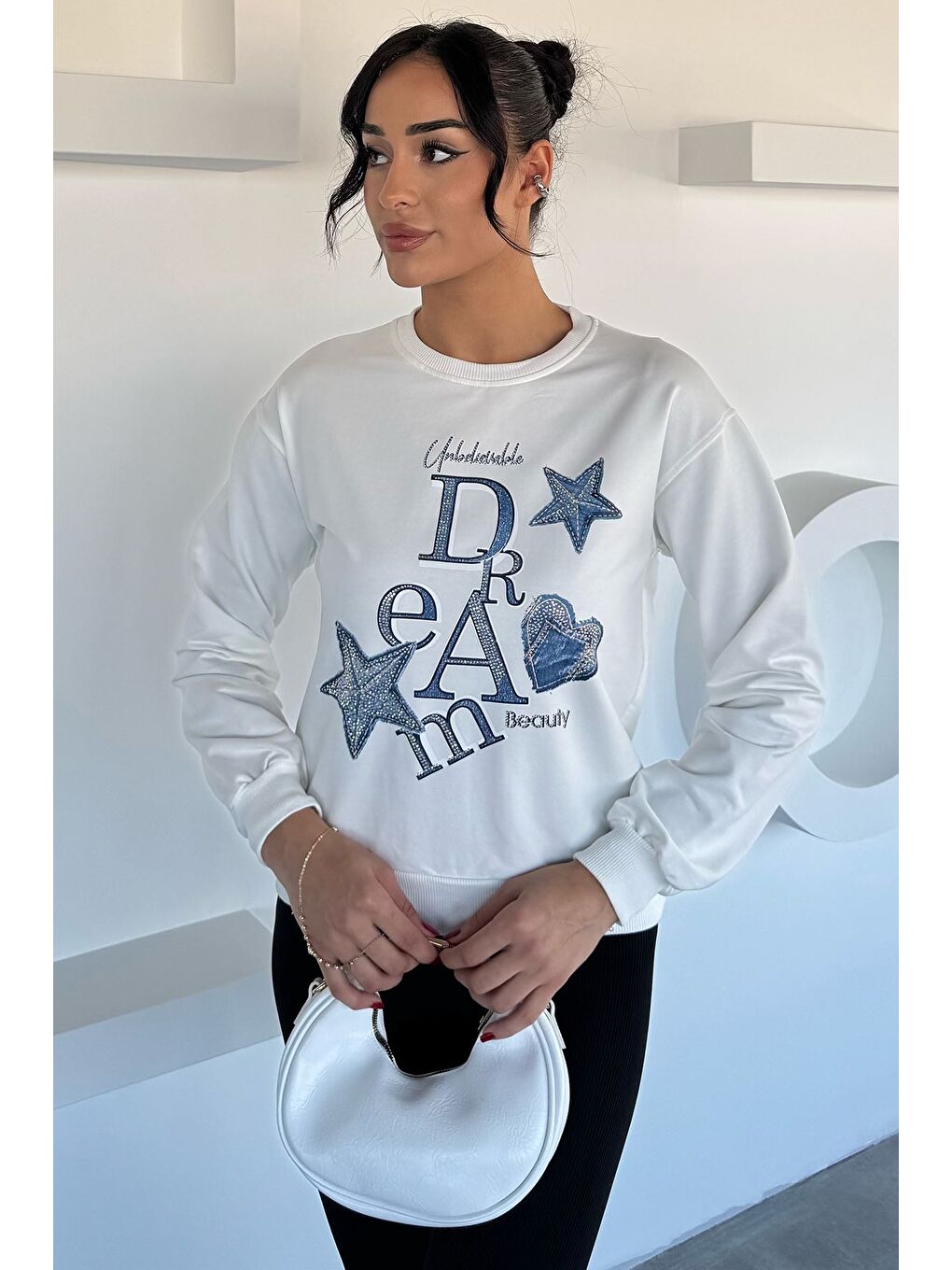 Ekru Kadın Bisiklet Yaka Baskılı Taş İşlemeli Sweatshirt-1