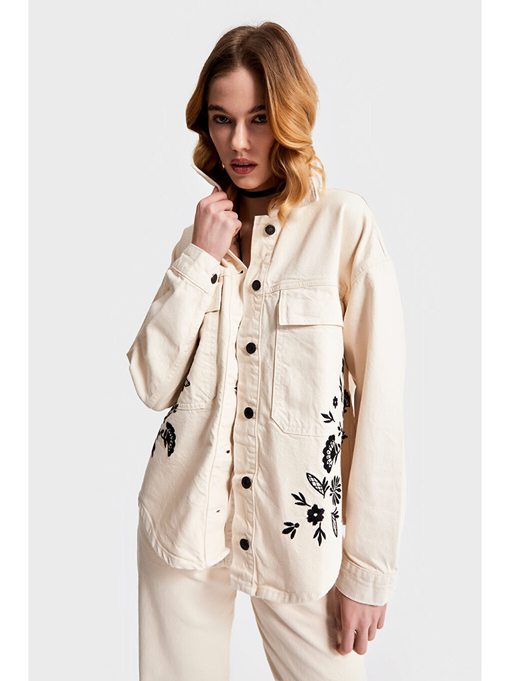 Bej Kadın Raw Renk 7S569 Nakışlı Tasarım Oversize Denim Ceket-1