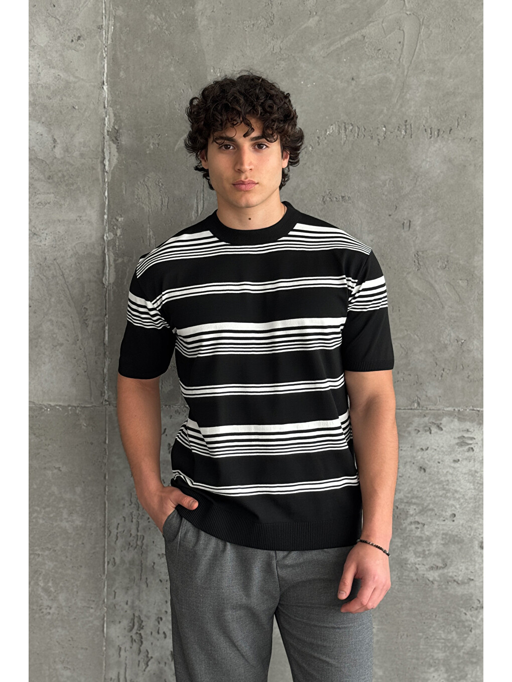Siyah Erkek Bisiklet Yaka Oversize Çizgili Triko T-shirt-2