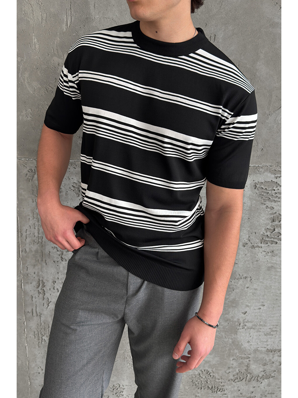 Siyah Erkek Bisiklet Yaka Oversize Çizgili Triko T-shirt-3