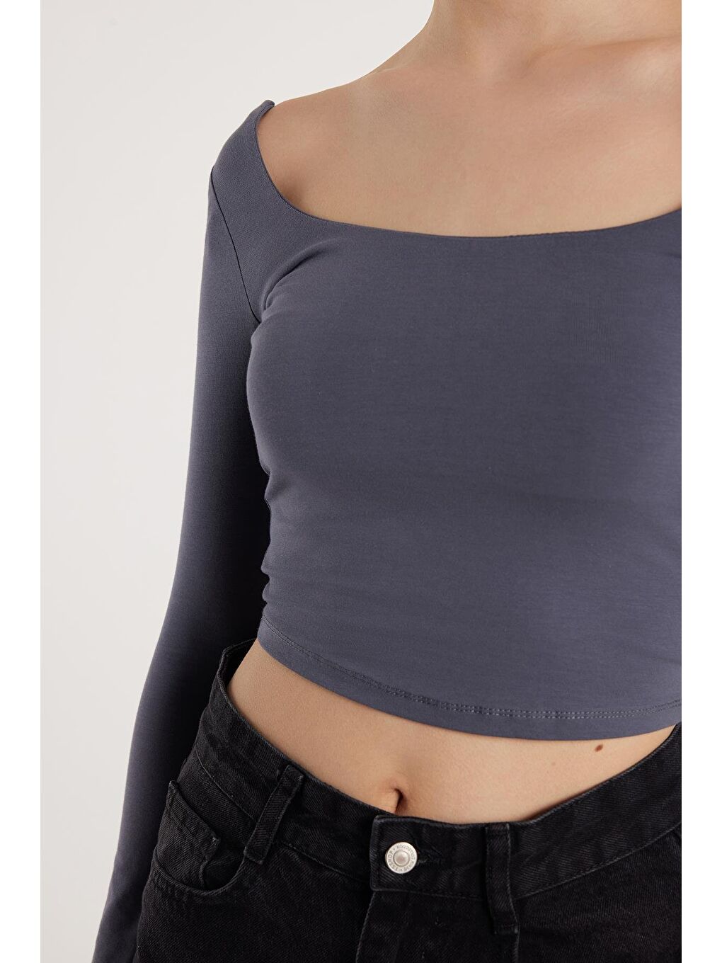 Kadın Slim Fit Dar Kesim Pamuklu Kayık Yaka Antrasit Bluz-2