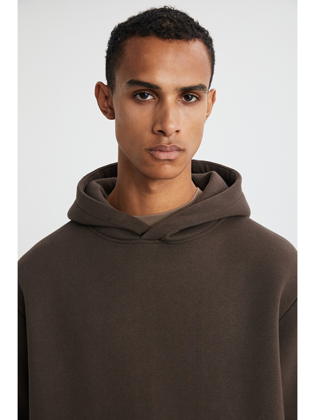 Cartmel Erkek Organik Kumaşlı İçi Polarlı Yumuşacık Kanguru Cepli Kapüşonlu Kahverengi Sweatshirt-3