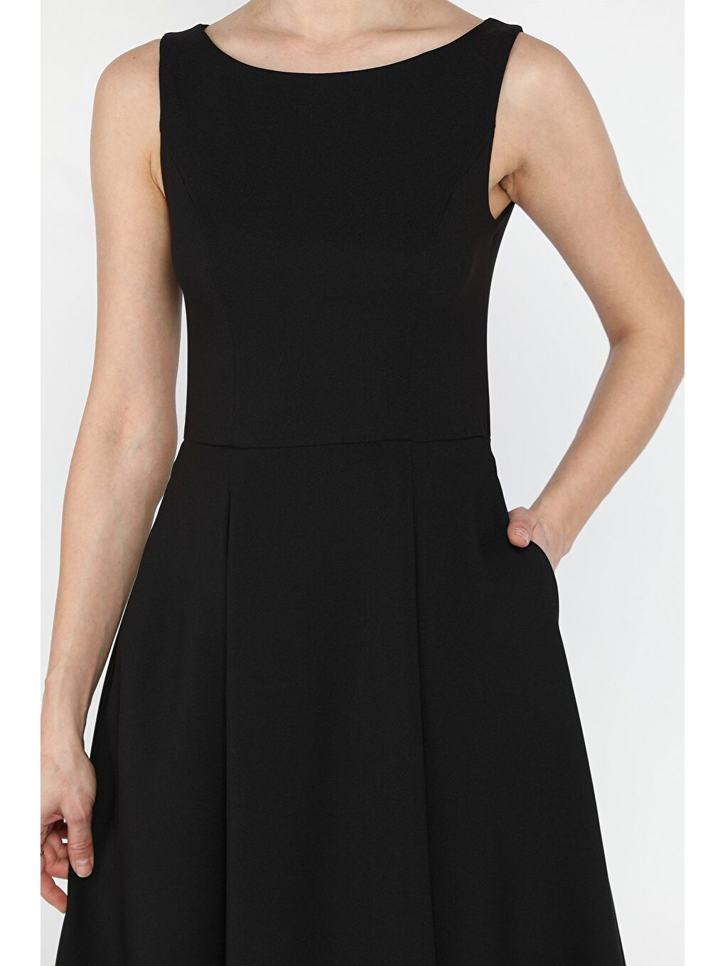 Siyah Kadın Fermuarlı Cepli Kolsuz Elbise-3