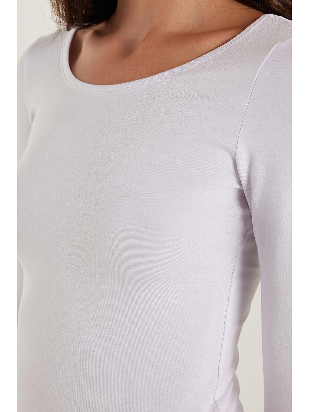 Kadın Slim Fit Dar Kesim Uzun Kollu Viskon Beyaz Bluz-2