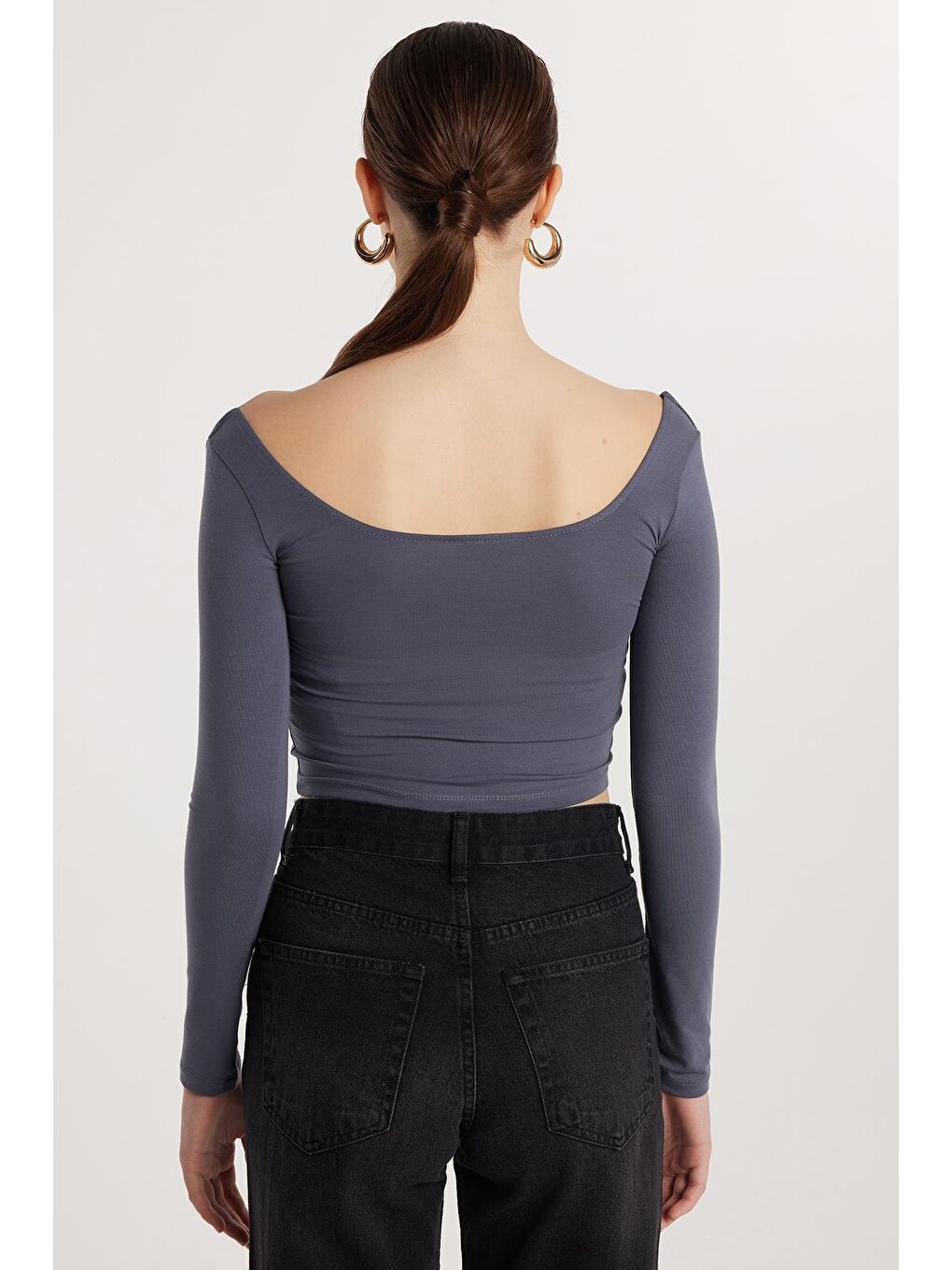 Kadın Slim Fit Dar Kesim Pamuklu Kayık Yaka Antrasit Bluz-4